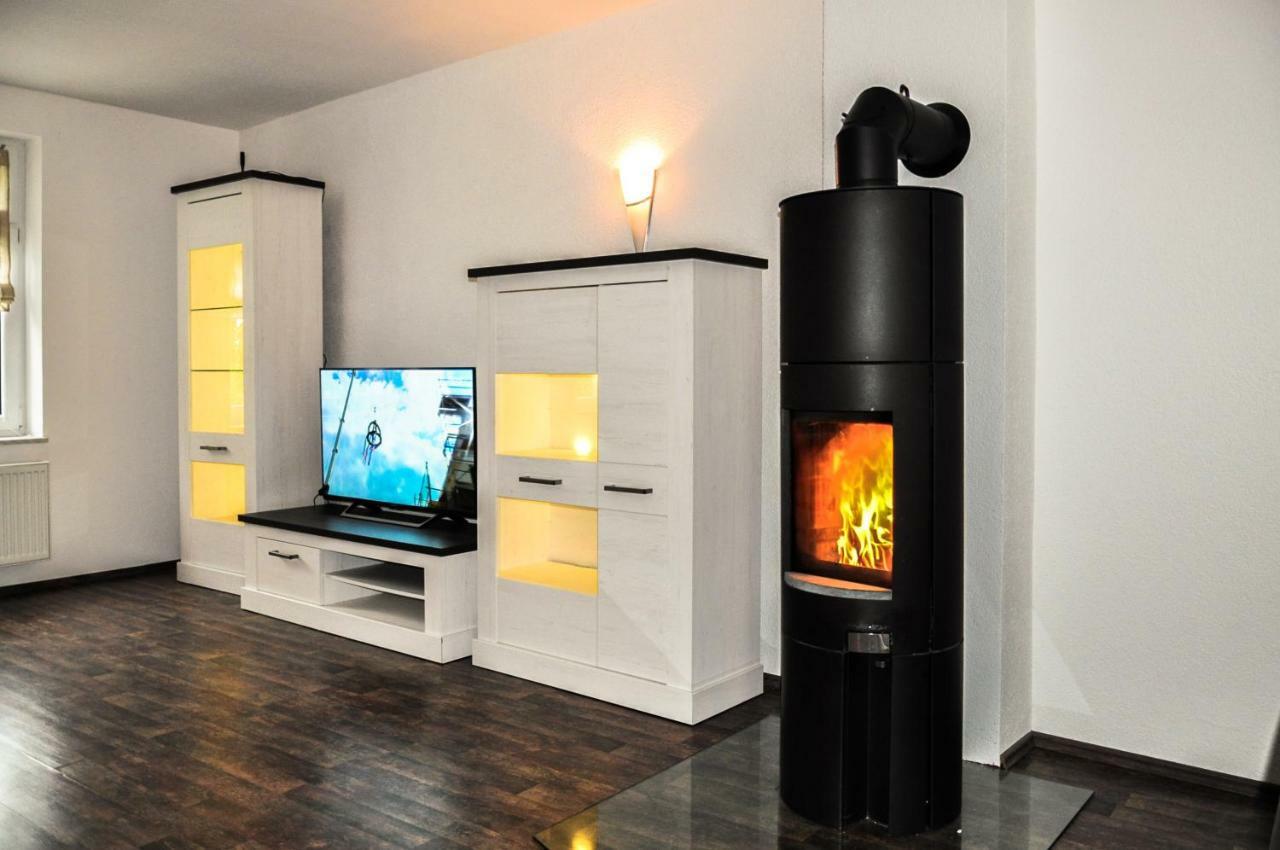 Tarata Haus Apartment Halle  ภายนอก รูปภาพ